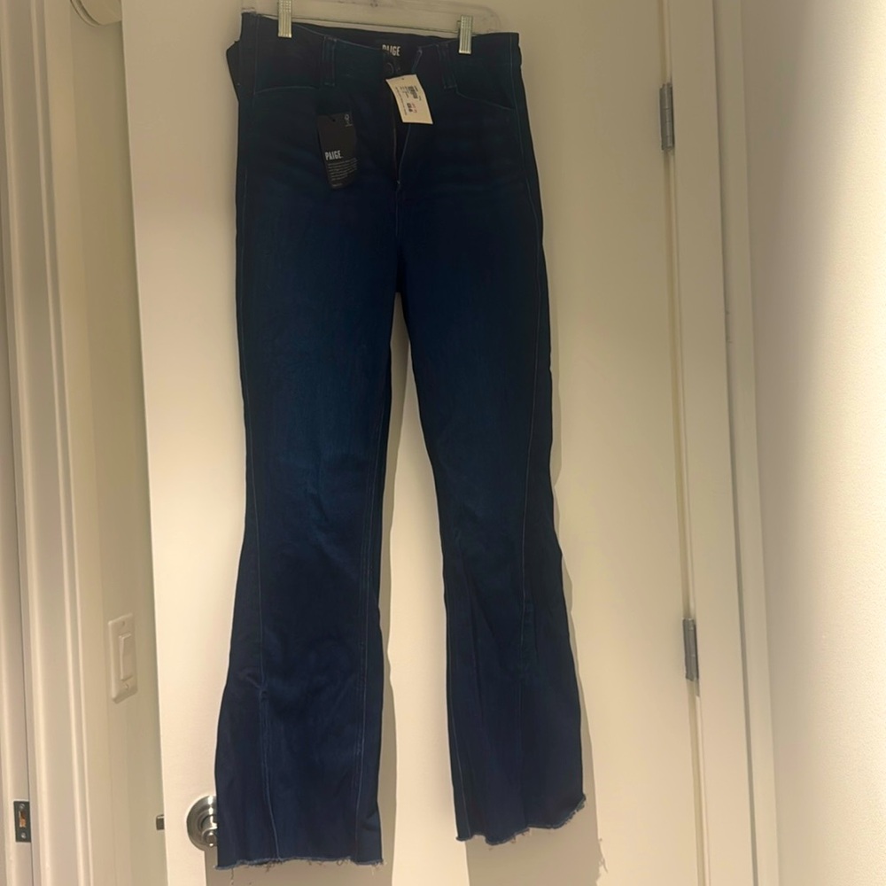NWT !! Paige High Rise Laurel Canyon with a Twist Jeans size 32 color manifesto